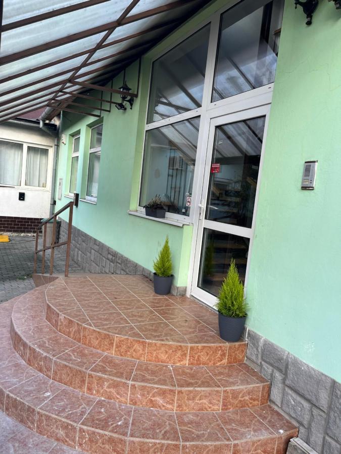 Apartman Gabi Lučenec Esterno foto